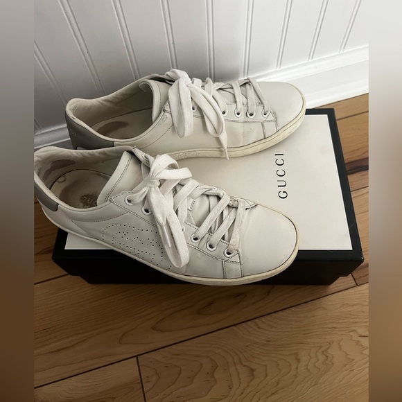 Authentic Gucci Ace sneakers with interlocking G’s Size 7 comes with box - Picture 4 of 14